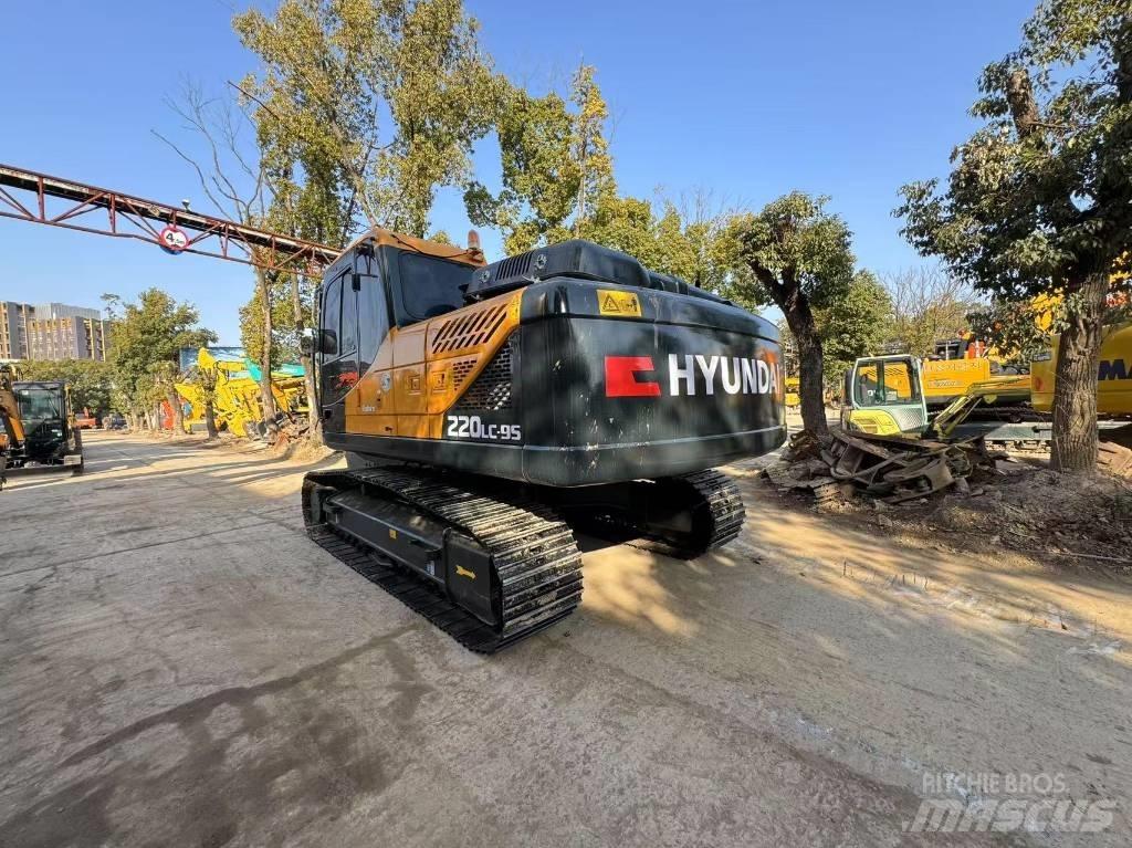 Hyundai 220LC-9S Gravemaskiner på larvebånd