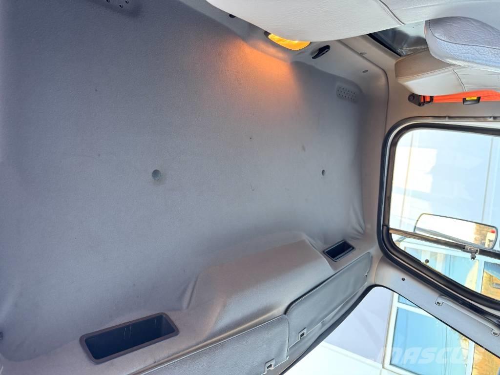 Freightliner M2 Lastbiler med tip