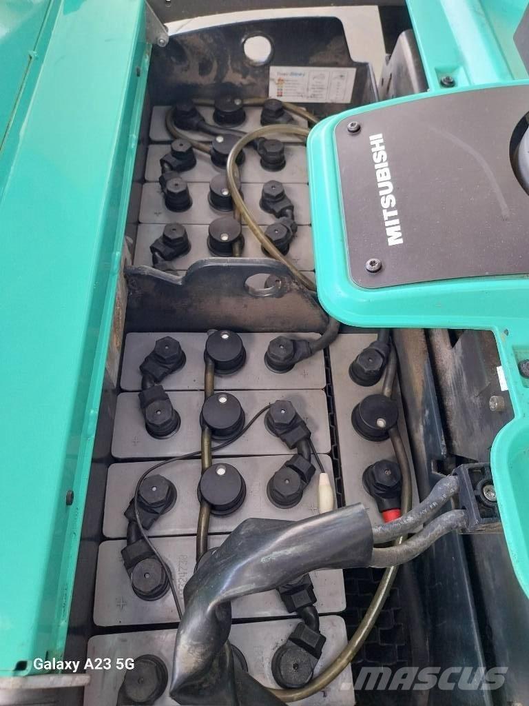 Mitsubishi PBV20N3 El-palleløftere med platform
