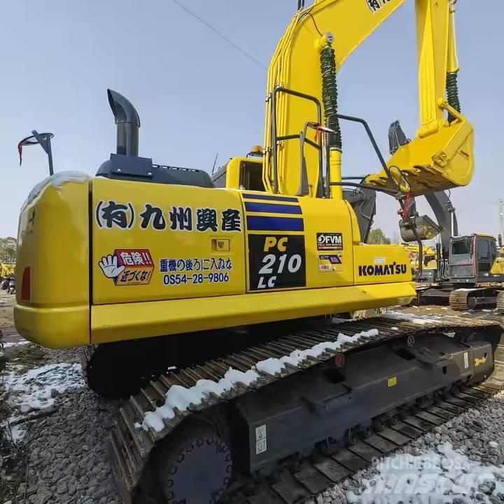 Komatsu PC 210 Gravemaskiner på larvebånd