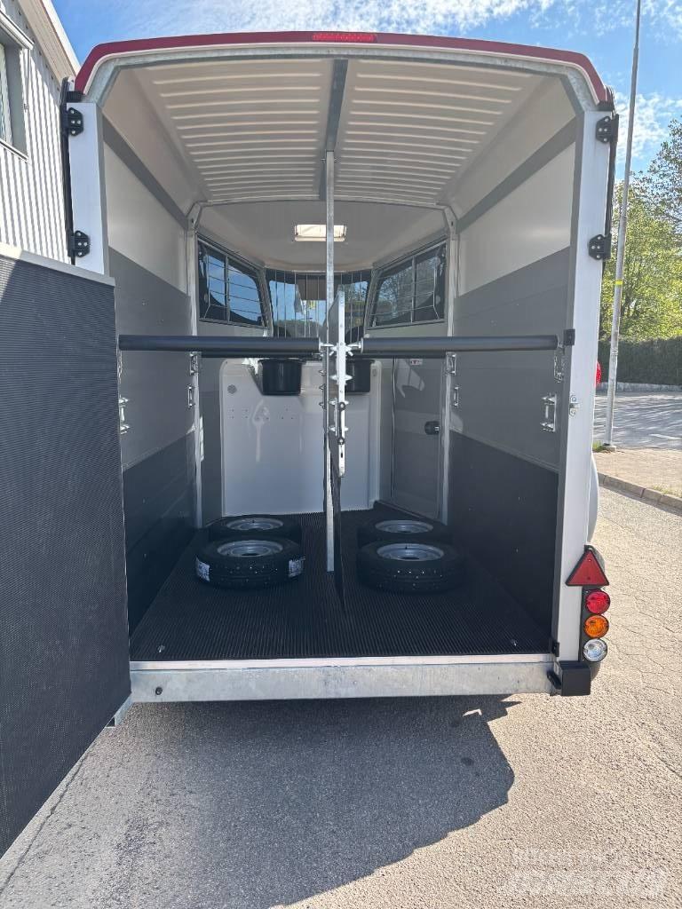 Ifor Williams HBX511 Anhænger til dyretransport
