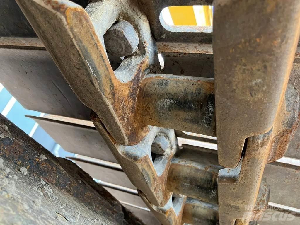 Komatsu HB215LC-2 Gravemaskiner på larvebånd