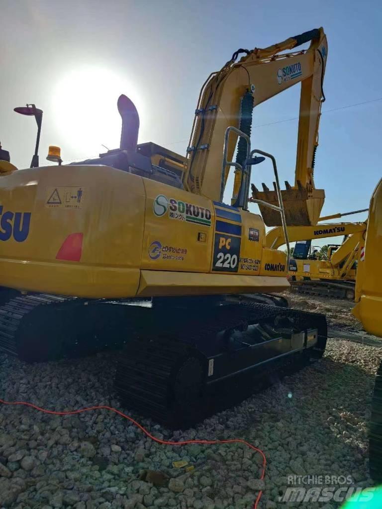 Komatsu PC 220-8 Gravemaskiner på larvebånd