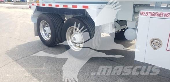 Heil PETROLEUM TANK Semi-trailer med Tank