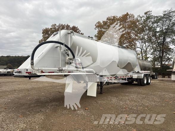 MAC TRAILER MFG Semi-trailer med Tank