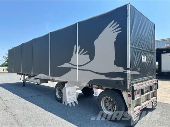 Reitnouer BIG BUBBA Semi-trailer med Gardinsider