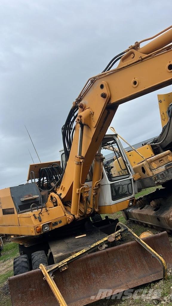 Liebherr A 922 Bånd, kæder og understel