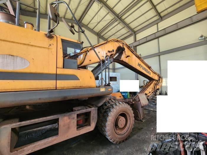 Hyundai HW210 Gravemaskiner på hjul