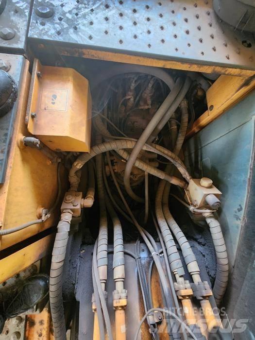 Hyundai HW210 Gravemaskiner på hjul