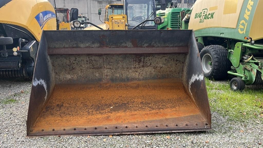 Komatsu WH 713 Teleskoplæssere