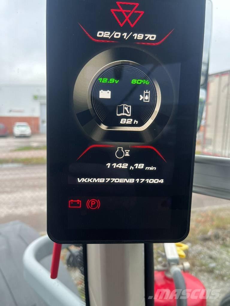 Massey Ferguson 8 S Traktorer