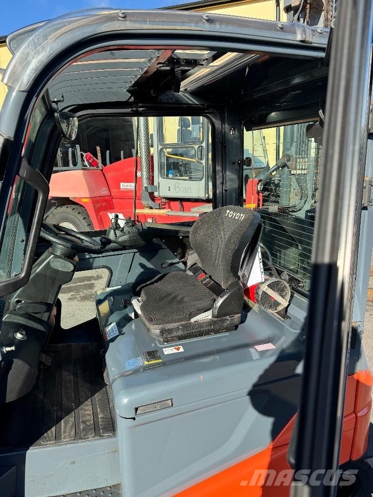 Toyota 8FBMKT25 El gaffeltrucks