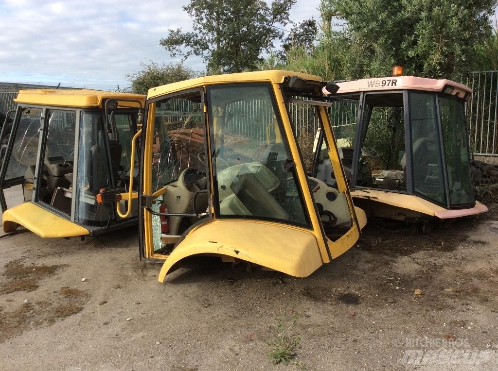 Komatsu WB 97 R Kabiner og interiør
