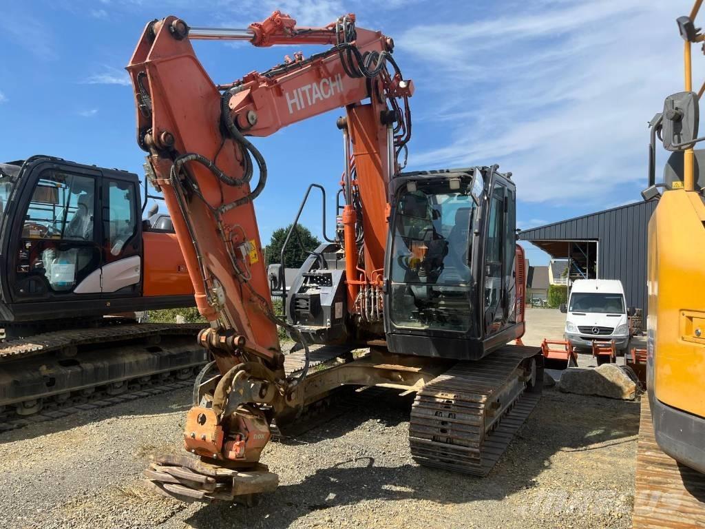 Hitachi ZX135US-6-2P Gravemaskiner på larvebånd