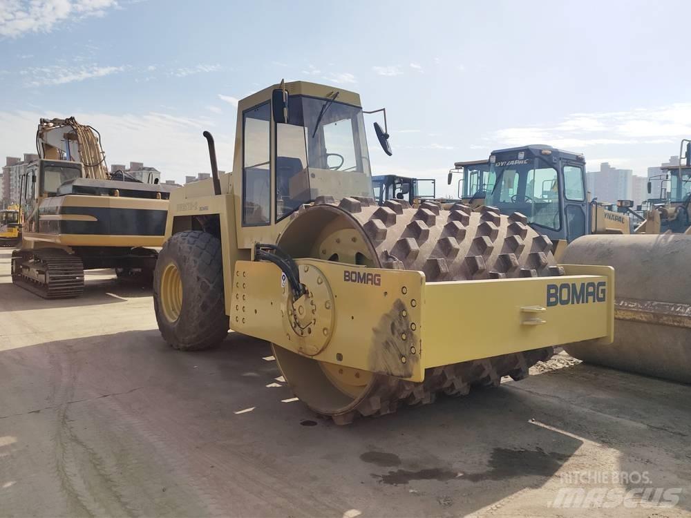 Bomag BW 217 Enkelt tromle