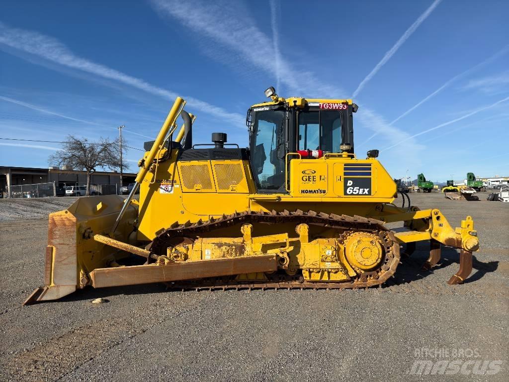 Komatsu D65EX-18 Bulldozer på larvebånd