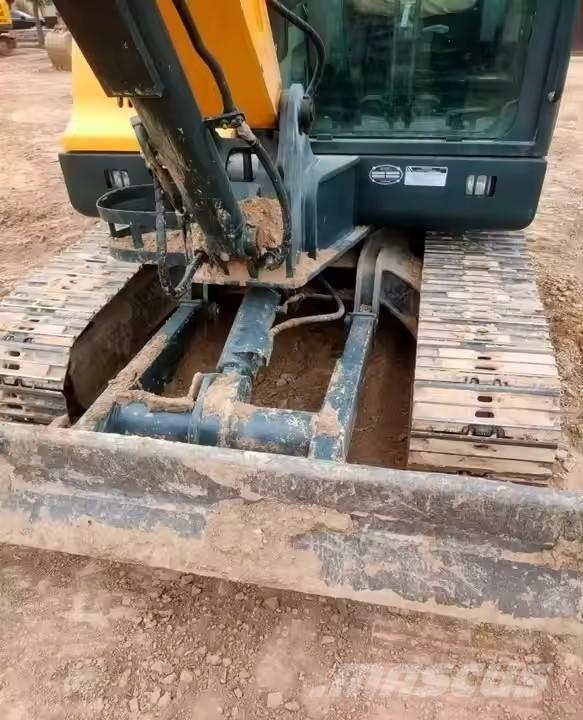 Hyundai 60vs Gravemaskiner på larvebånd