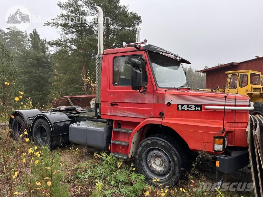 Scania T 143 H Trækkere
