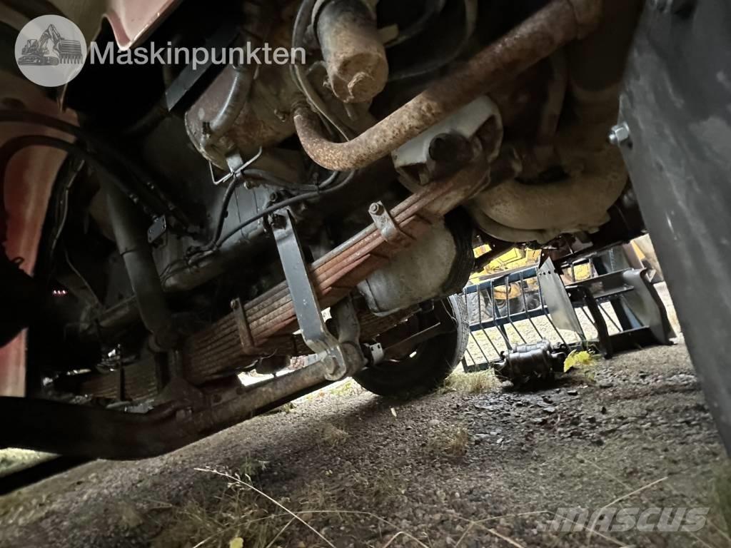 Scania T 143 H Trækkere