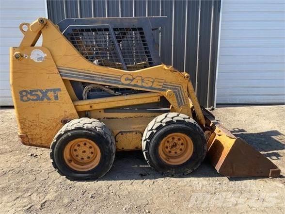 CASE 85XT Minilæsser - skridstyret