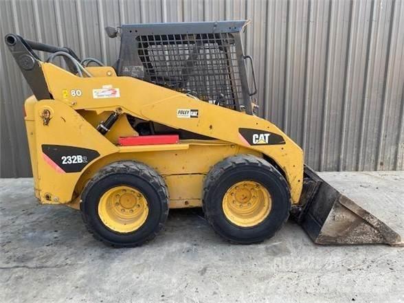 CAT 232B2 Minilæsser - skridstyret