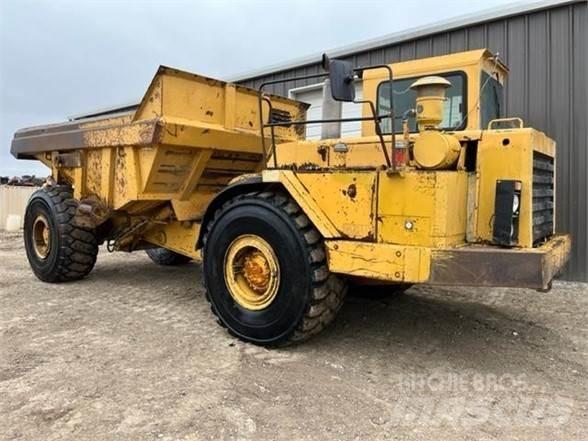 CAT D25C Terrængående lastbiler