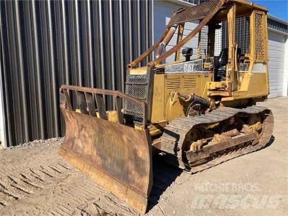 CAT D3C Bulldozer på larvebånd