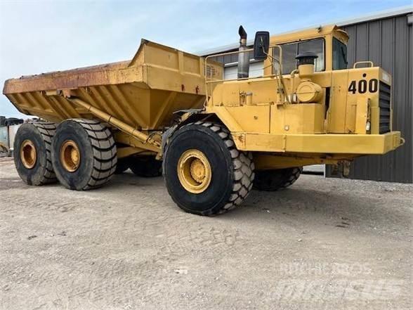 CAT D400 Terrængående lastbiler