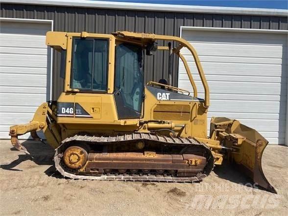 CAT D4G XL Bulldozer på larvebånd