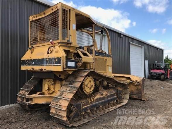 CAT D5M XL Bulldozer på larvebånd