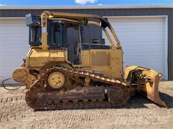 CAT D5M XL Bulldozer på larvebånd