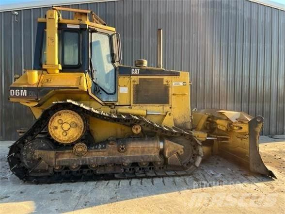 CAT D6M XL Bulldozer på larvebånd