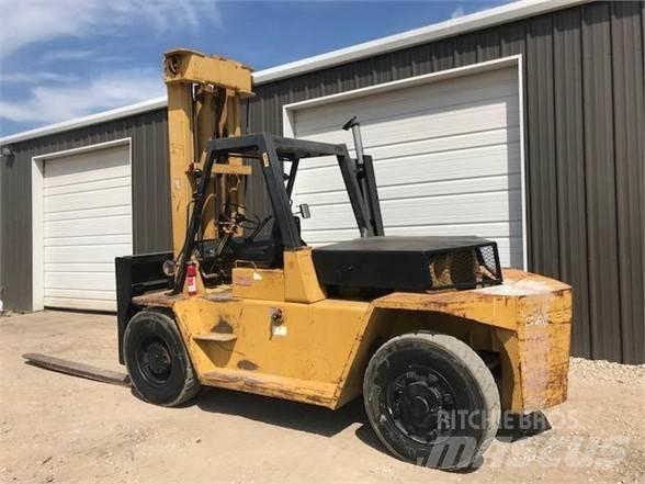 CAT V225B Diesel gaffeltrucks