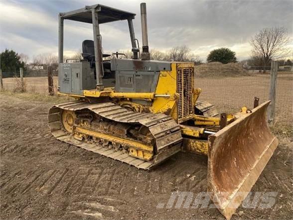 Komatsu D32P-1 Bulldozer på larvebånd