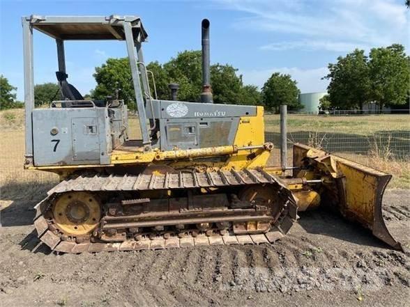 Komatsu D32P-1 Bulldozer på larvebånd