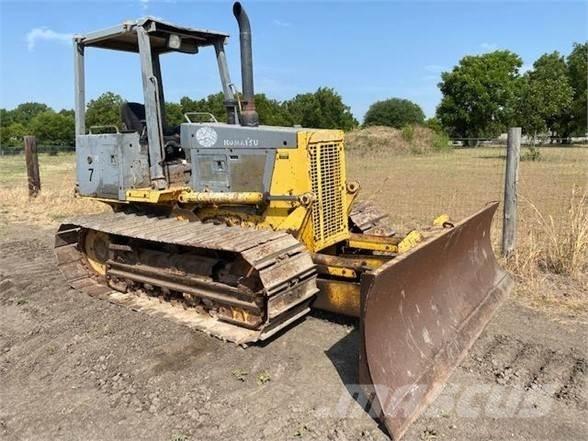 Komatsu D32P-1 Bulldozer på larvebånd