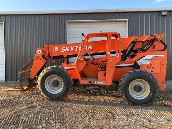 SkyTrak 6042 Teleskoplæssere