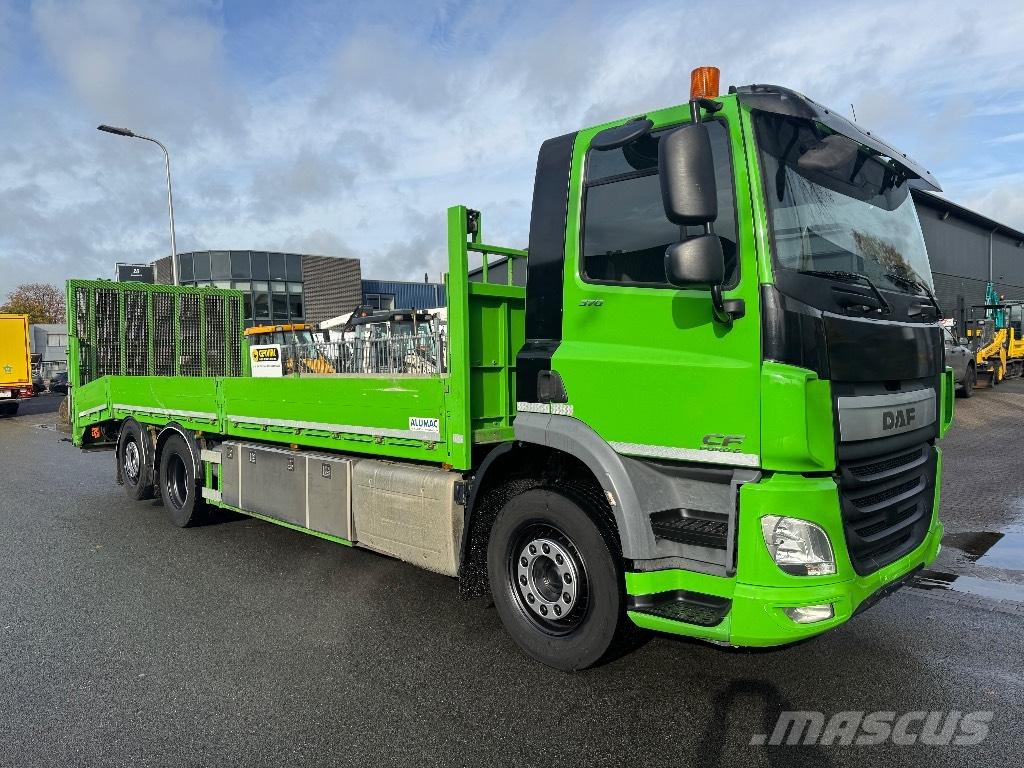 DAF CF 370 Autotransportere / Knæklad
