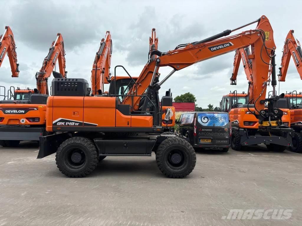 Develon DX140W-7 Gravemaskiner på hjul