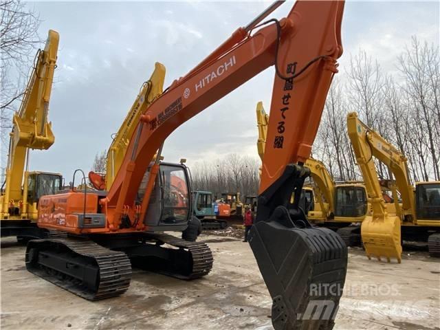 Hitachi EX200-5 Gravemaskiner på larvebånd