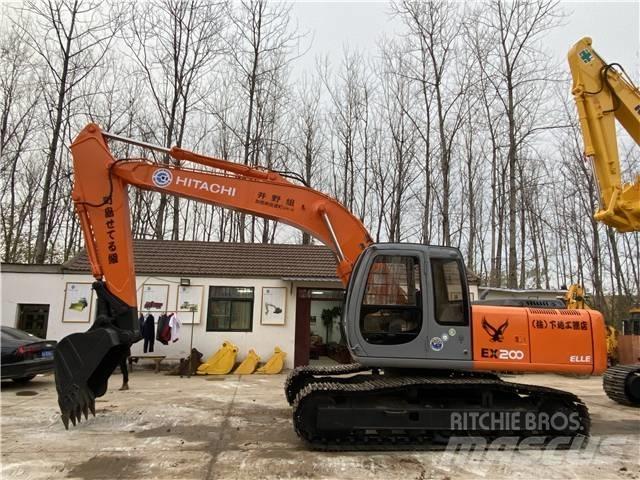 Hitachi EX200-5 Gravemaskiner på larvebånd