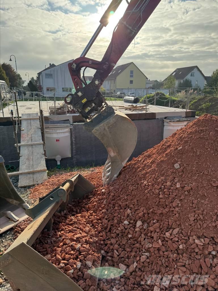 Yanmar B 110 W Gravemaskiner på hjul