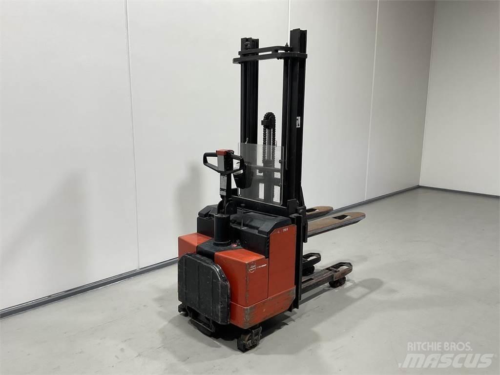 BT LSF1250/11 Selvkørende stablere