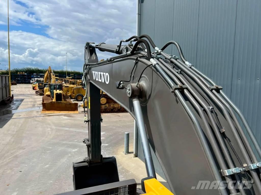 Volvo EC210 Gravemaskiner på larvebånd