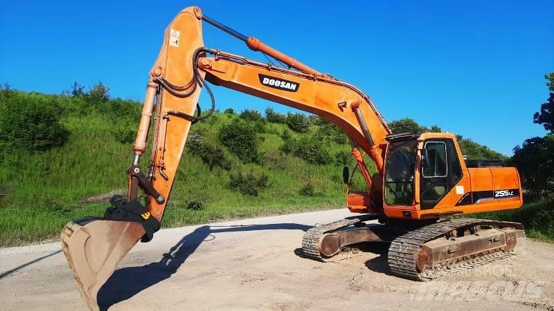Daewoo S255 LC Gravemaskiner på larvebånd