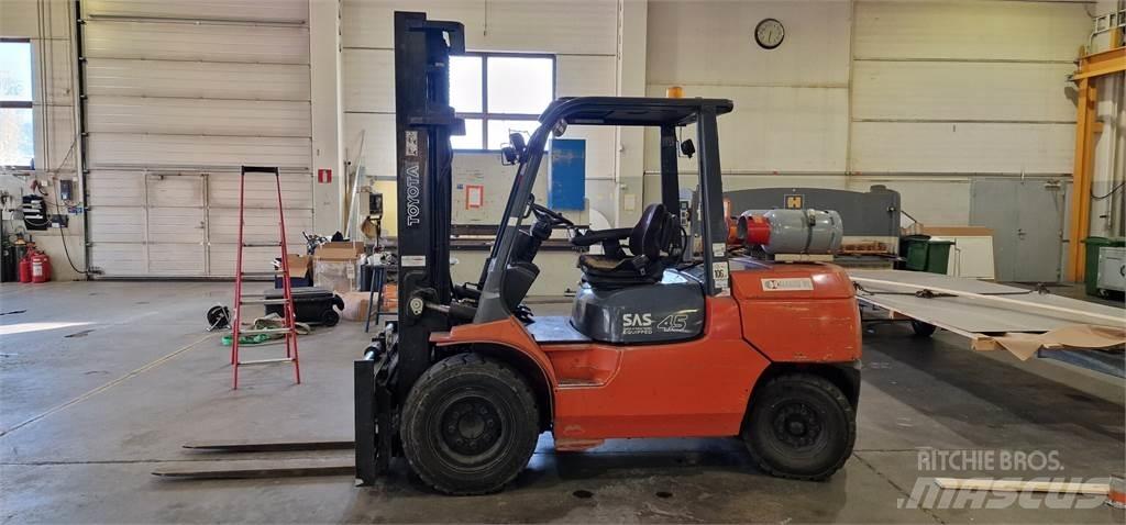 Toyota 7FG40 LPG gaffeltrucks
