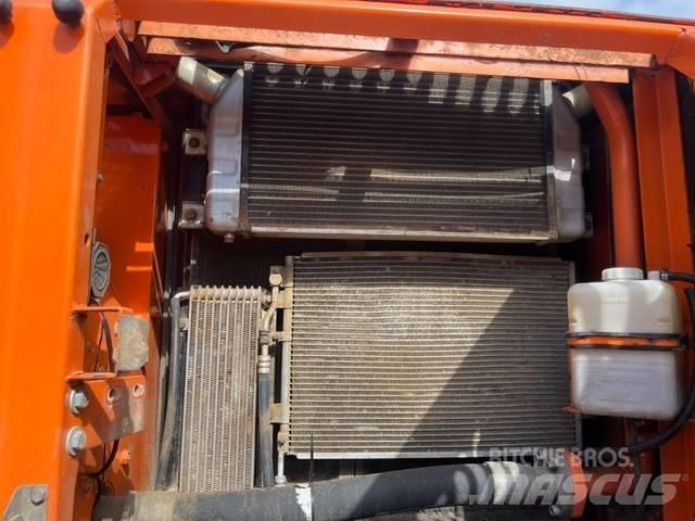 Doosan DX 225 LC Gravemaskiner på larvebånd