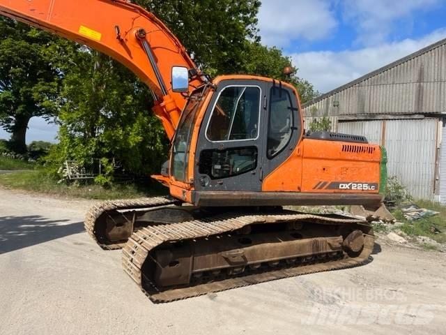 Doosan DX 225 LC Gravemaskiner på larvebånd