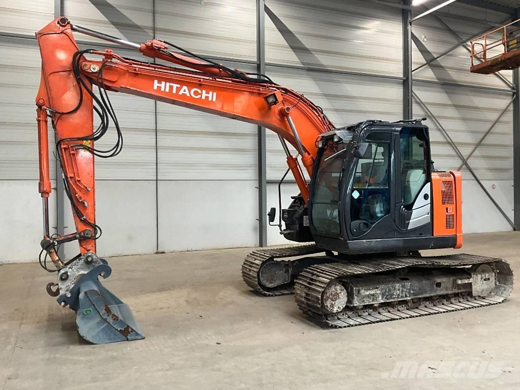 Hitachi ZX 135 US-6 Gravemaskiner på larvebånd
