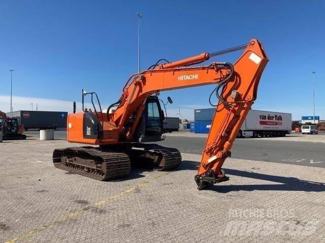 Hitachi ZX225USRLC Gravemaskiner på larvebånd